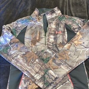 Women’s under armour 1/4 zip jacket